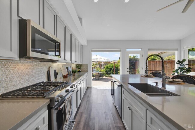 Building Photo - 25 Sea Breeze Ct
