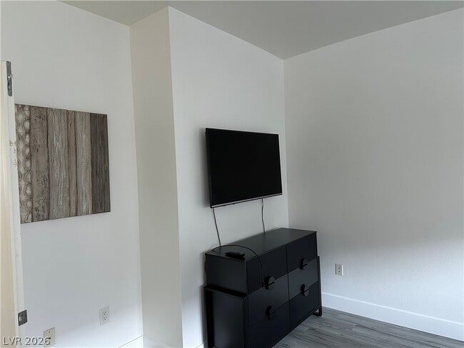 Building Photo - 4545 Dean Martin Dr