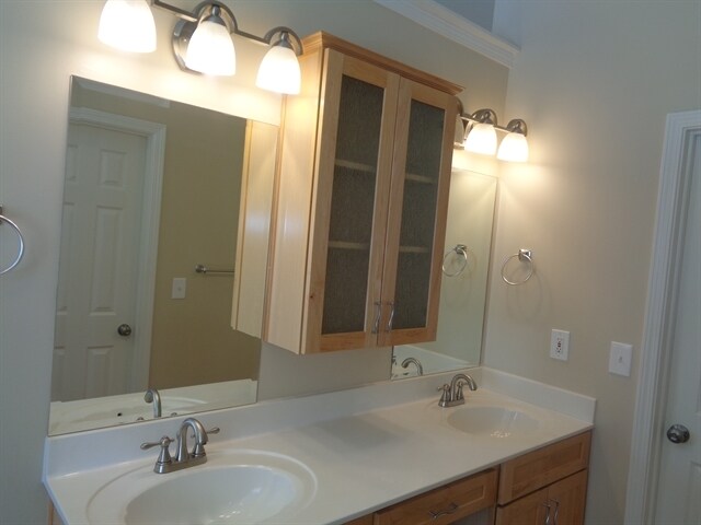 Building Photo - 4620 English Oaks Ln NW