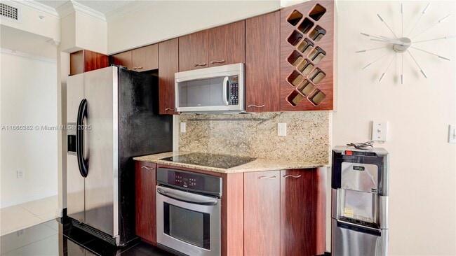 Building Photo - 3370 Hidden Bay Dr