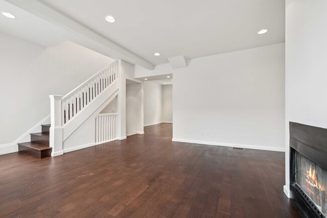 Building Photo - 971 Filbert St