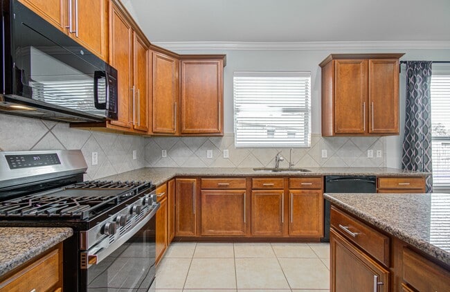 Building Photo - 7142 Breton Bay Pass