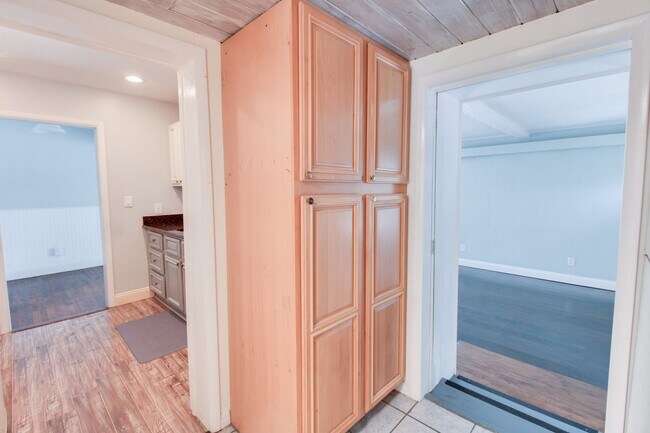 Building Photo - 3320 Lila Dr