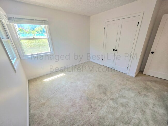 Building Photo - 4526 NE 77th Ave