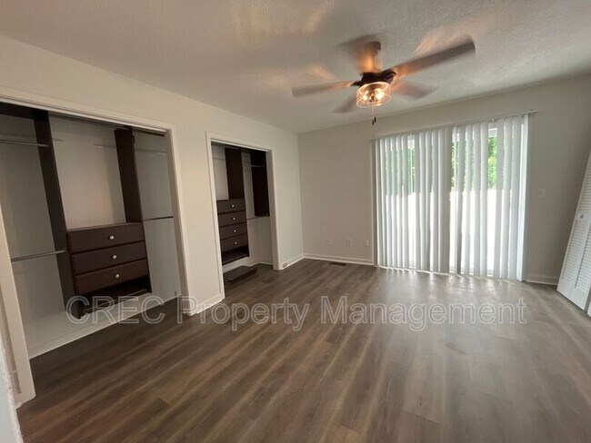 Building Photo - 2757 Jobee Dr