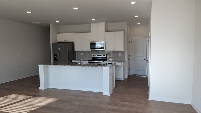 Building Photo - 108 Founders Dr