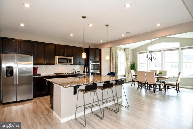 Building Photo - 7706 Colburn Dr