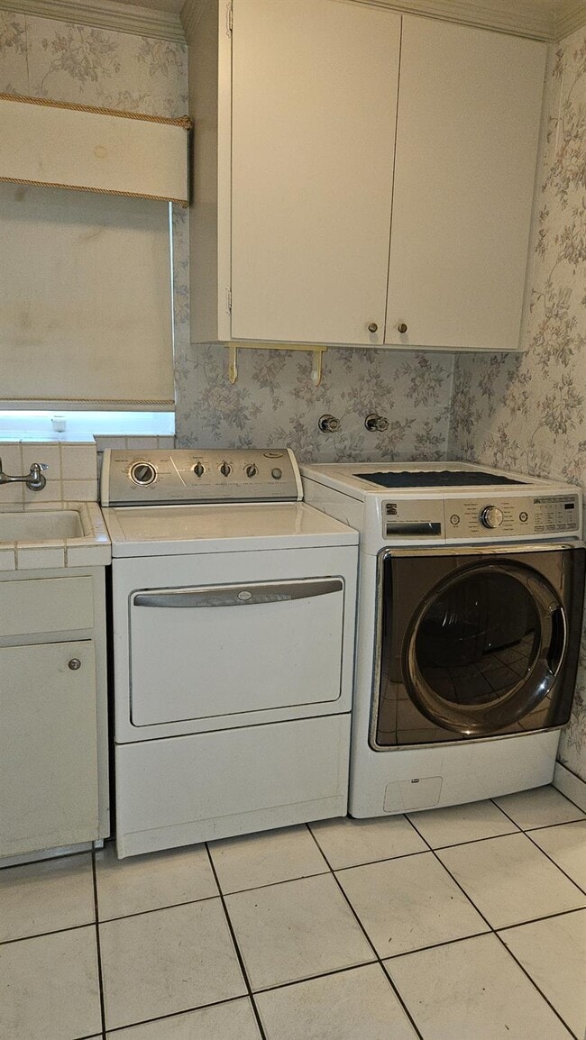 Building Photo - 7686 S Temperance Ave