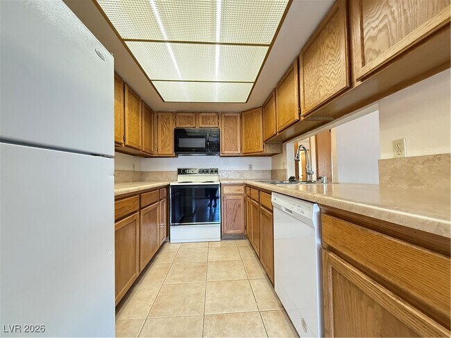 Building Photo - 5080 Jeffreys St