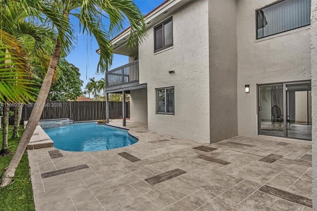 Building Photo - 17532 NW 61st Ct N