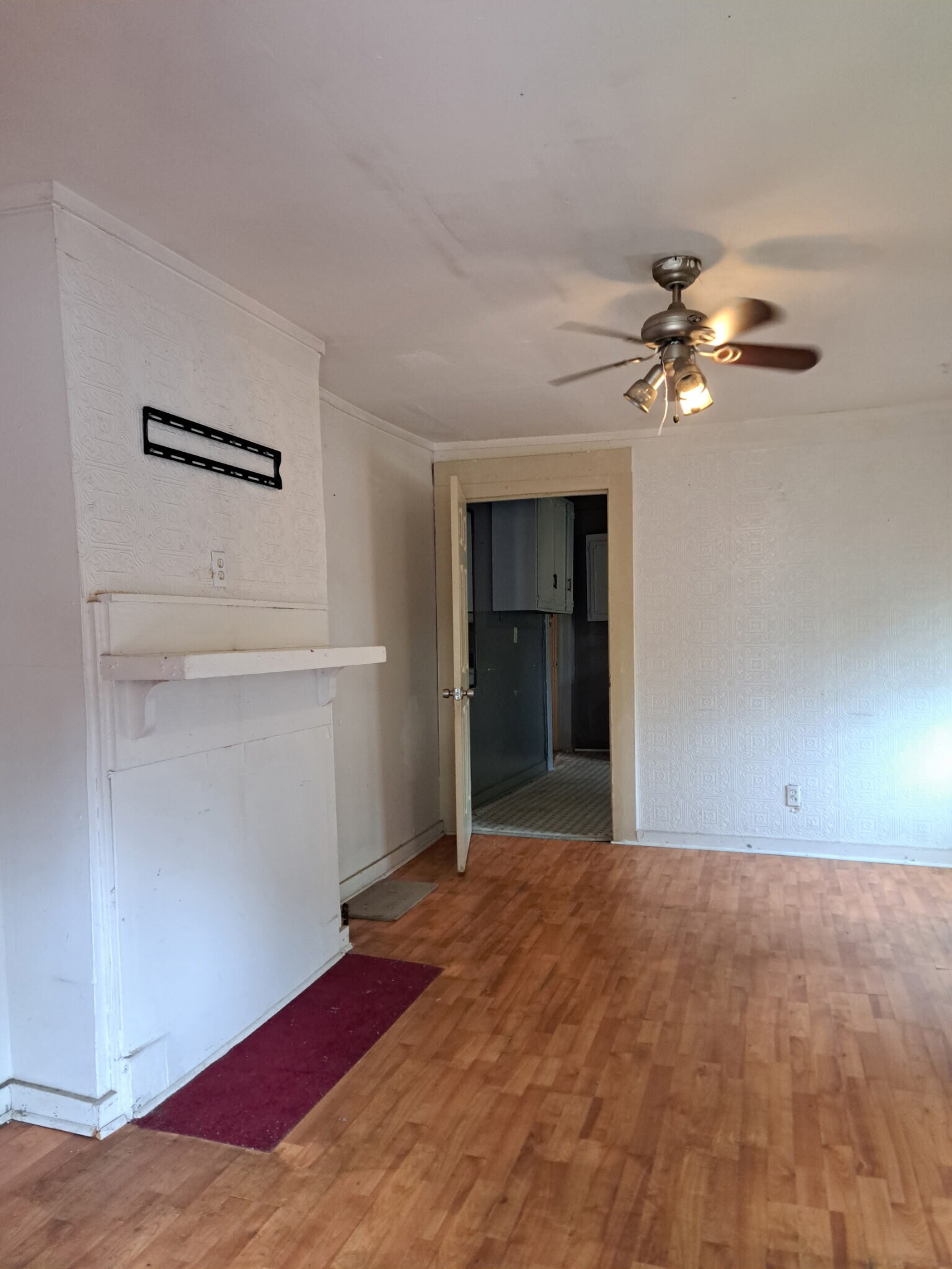 Building Photo - 1617 S Holt St