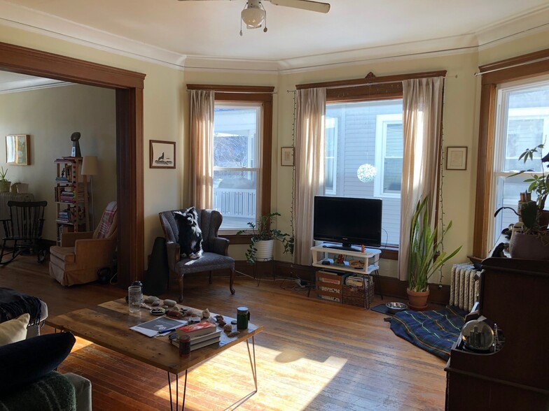 Building Photo - 2765 S Logan Ave
