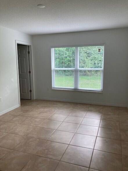 Building Photo - 44 Karat Path