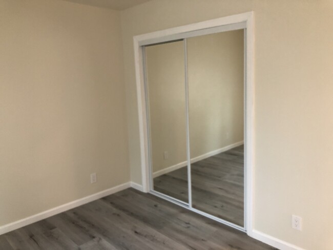 Building Photo - 907 El Camino Real