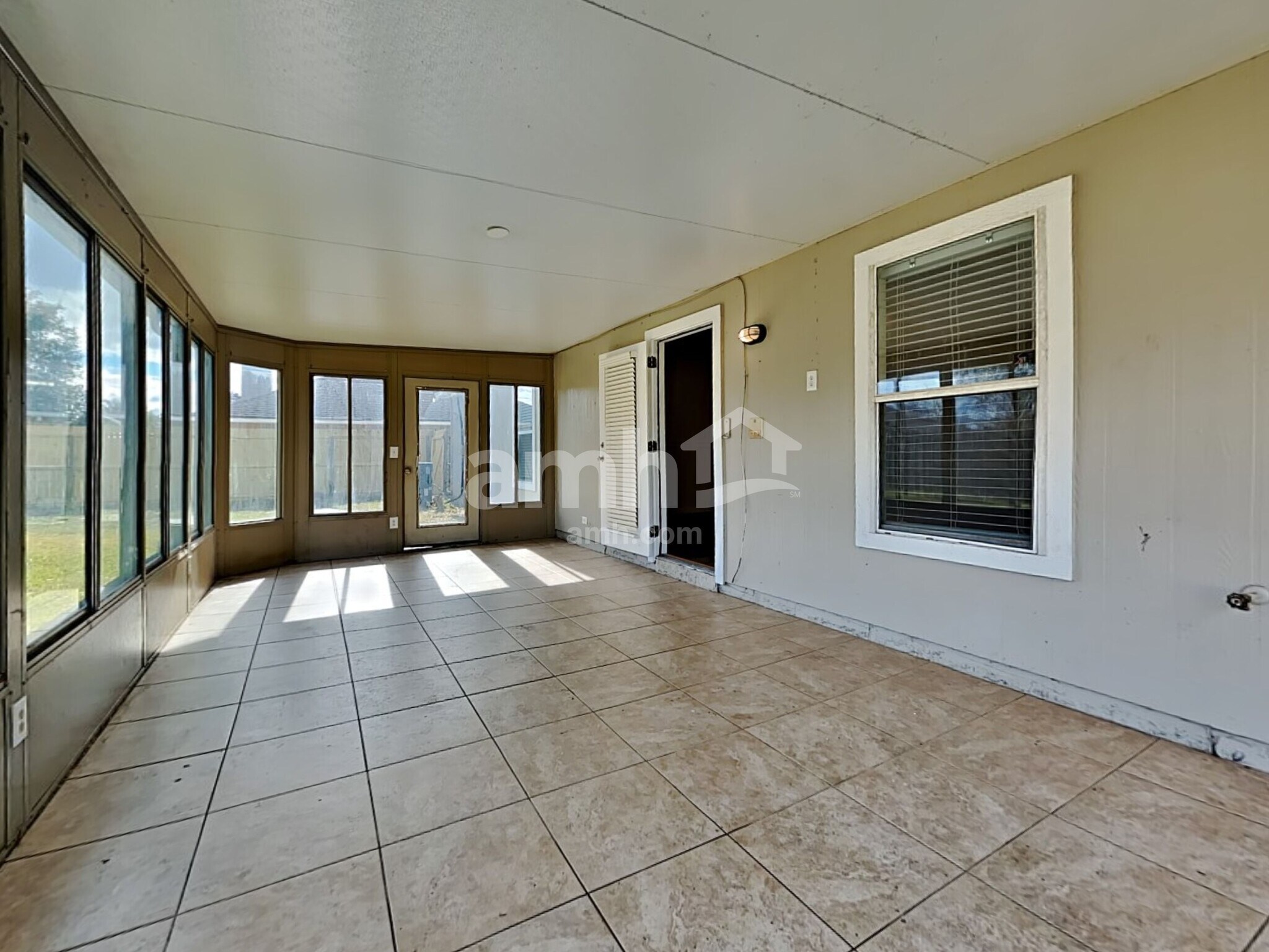 Building Photo - 2737 Taylor Hill Dr