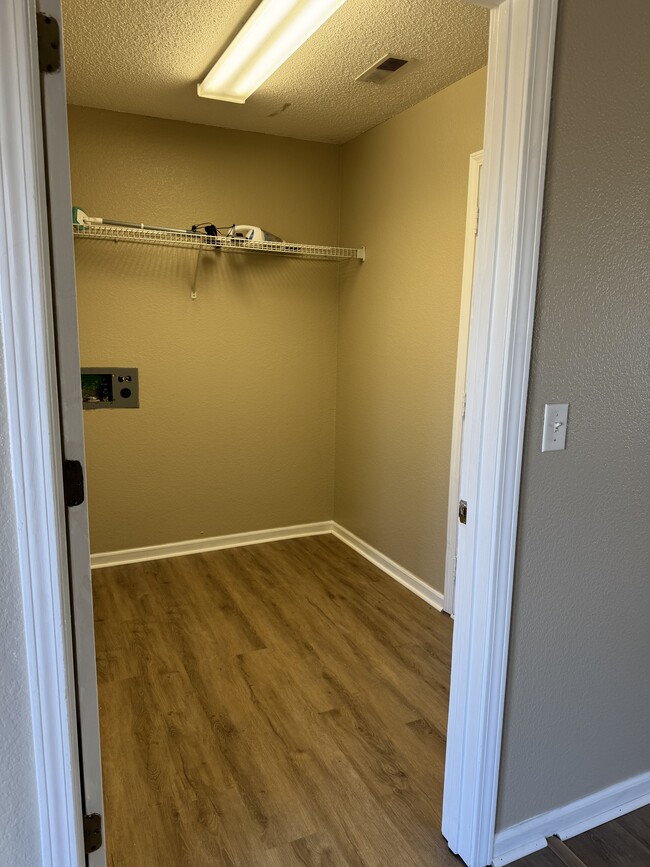 Utility Room - 225 Foster Dr