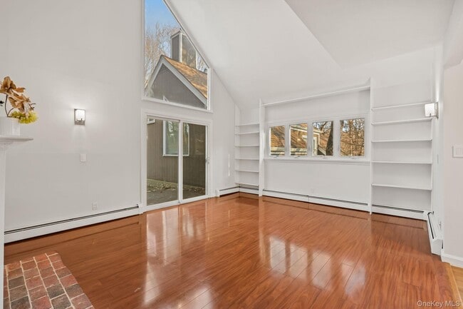 Building Photo - 11 Pondview Cl