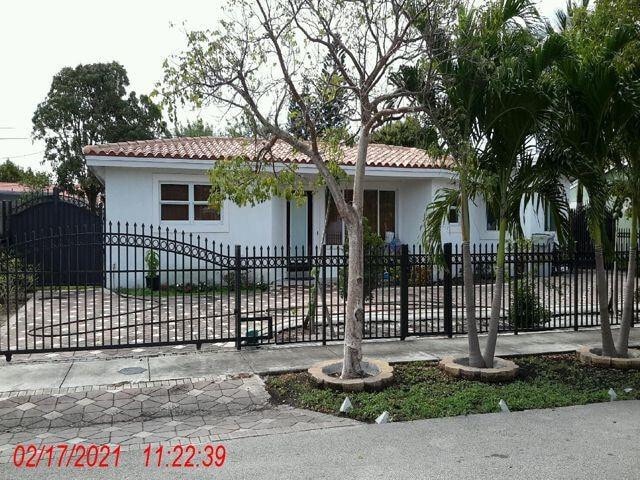 Building Photo - 240 NE 27th St