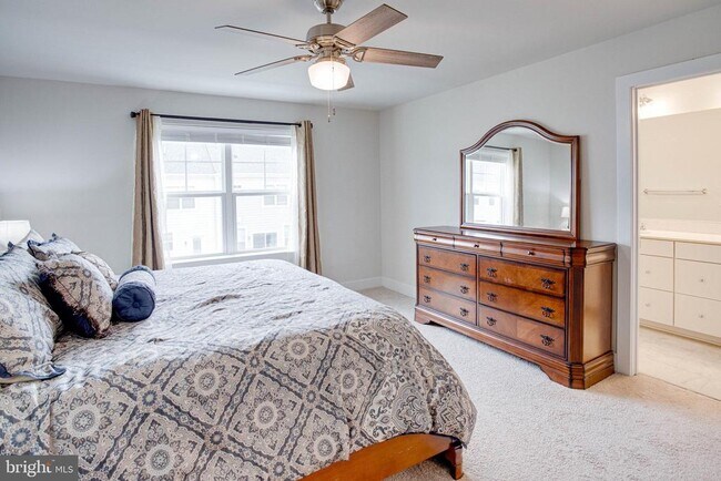 Building Photo - 1576 Meadowlark Glen Rd