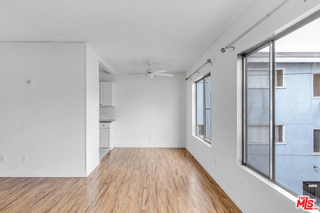 Building Photo - 1800 N Harvard Blvd