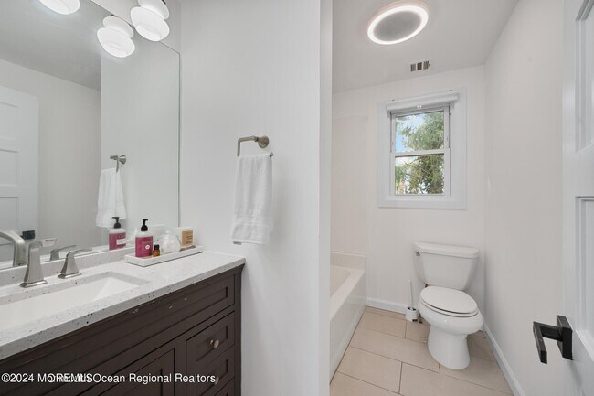 Building Photo - 300 Monmouth Rd