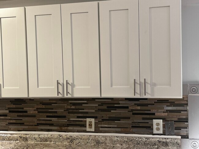 Building Photo - 7133 Susquehanna Dr