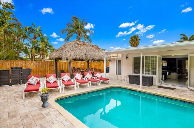 Building Photo - 1960 Coral Reef Dr