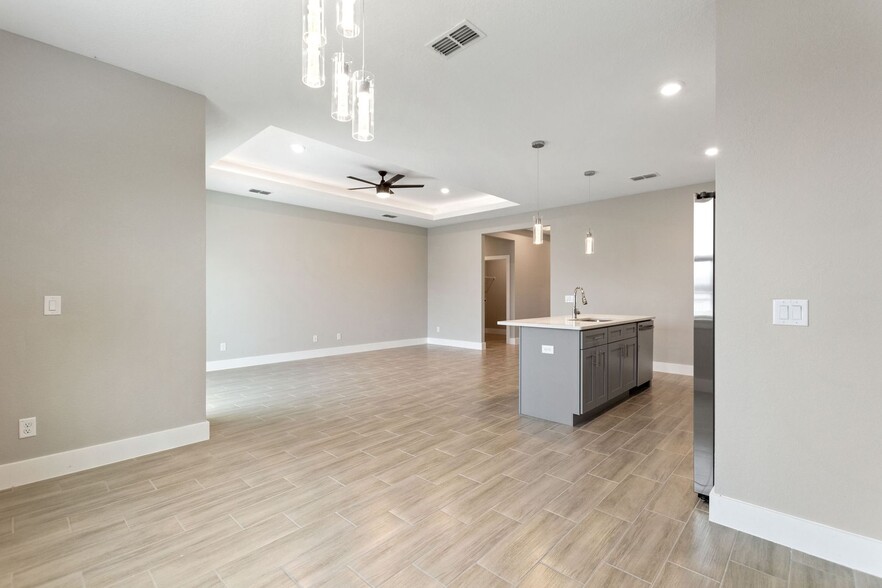 Building Photo - 186 Sweet Pea Ct