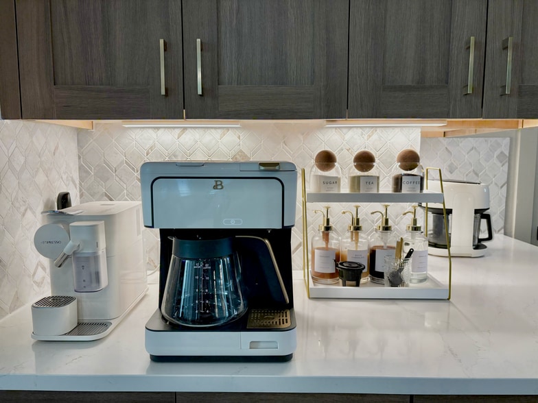 Building Photo - 275 Ginger St