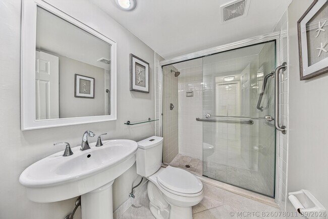 Building Photo - 4000 Cypress Grove Way