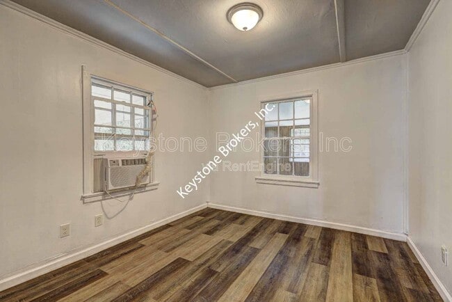 Building Photo - 1212 Hartley St