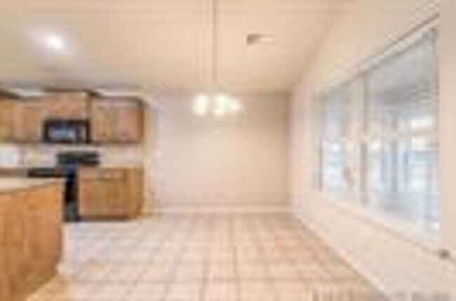 Building Photo - Well maintained home in a great location within Prestin lakes.