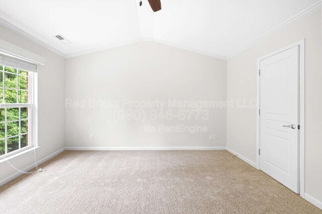 Building Photo - 15426 Canmore Street
