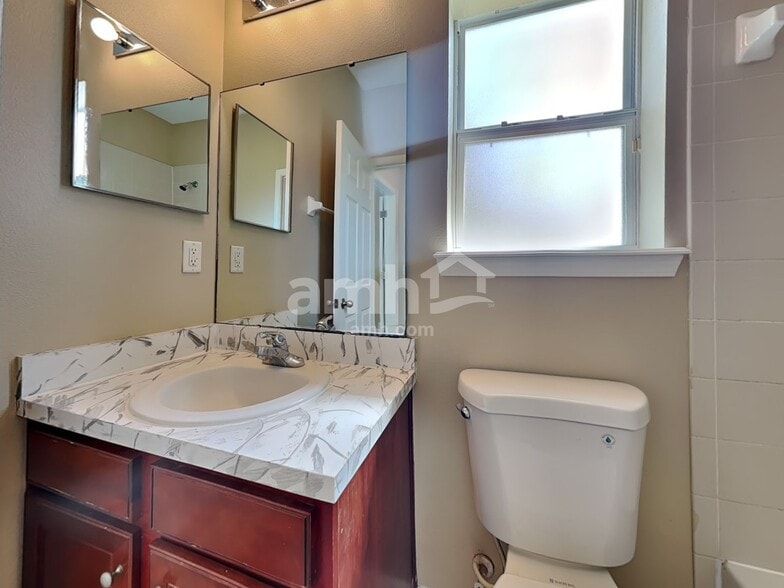 Building Photo - 11417 Johnson Creek Cir