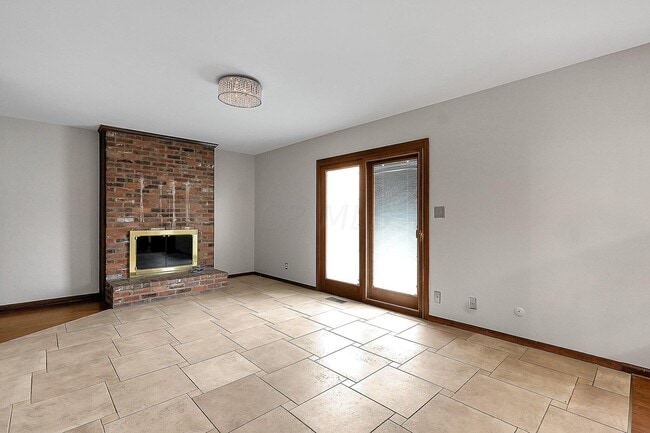 Building Photo - 4959 Woodbriar Pl