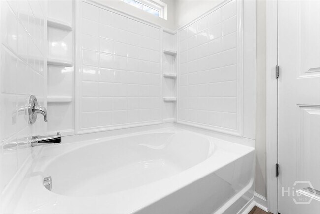 Building Photo - 116 Peabody St