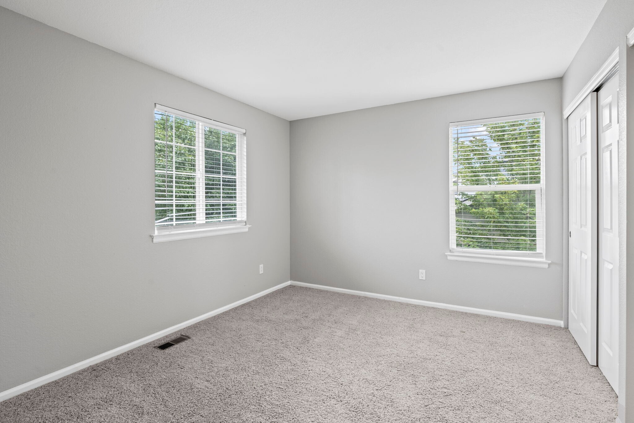 Building Photo - 637 N 48th Ave