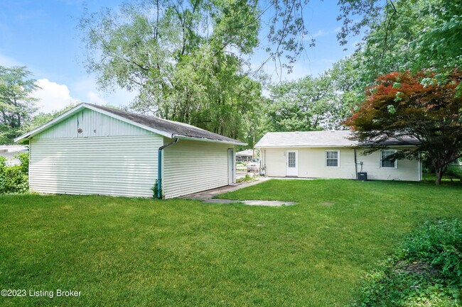 Building Photo - 5810 Alanadale Dr