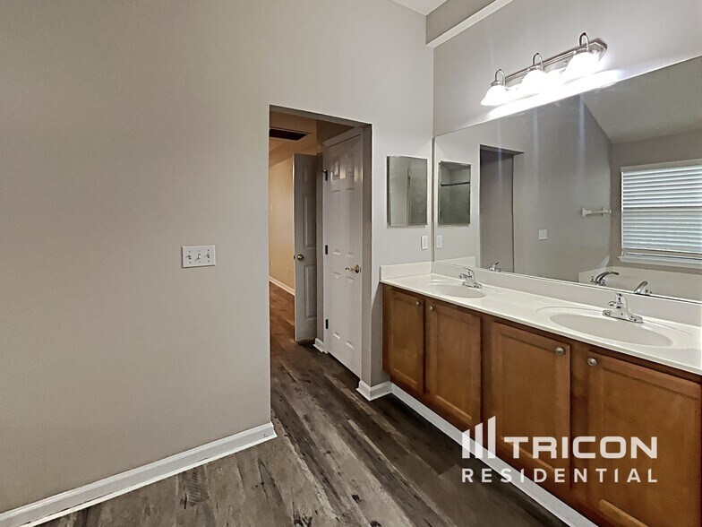 Building Photo - 86503 Sand Hickory Trail
