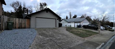 Building Photo - 850 Spaniel Dr