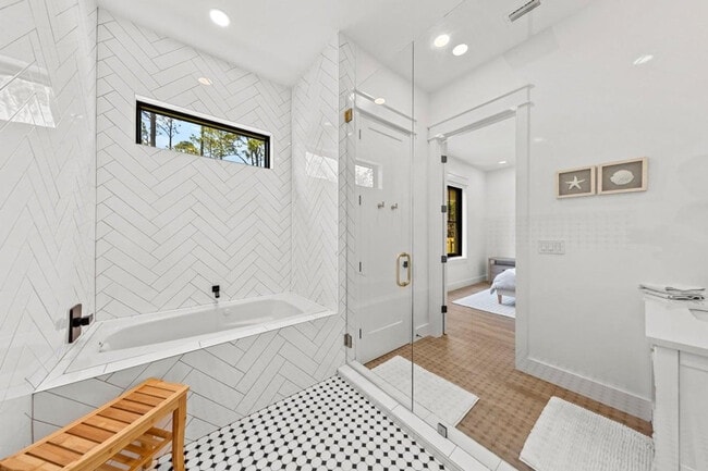 Building Photo - 783 Indian Woman Rd