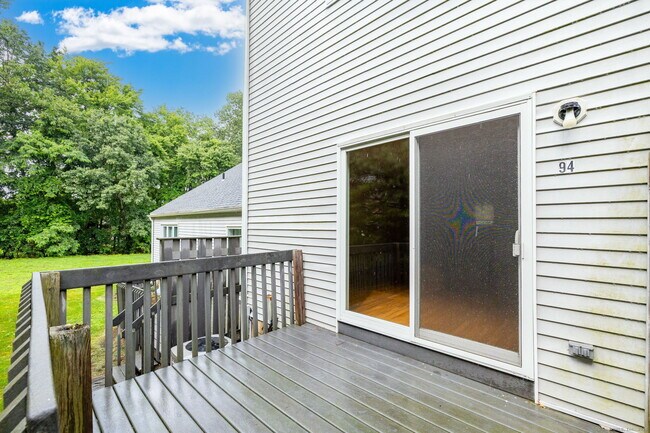 Building Photo - 94 Oak Ridge Dr
