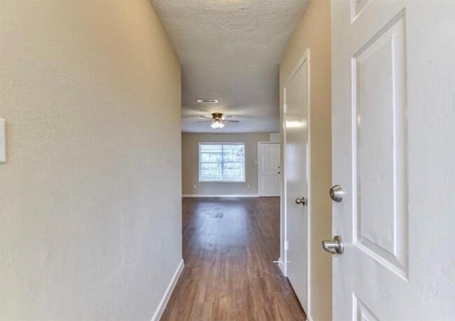 Building Photo - 4835 E Ridge Creek Dr