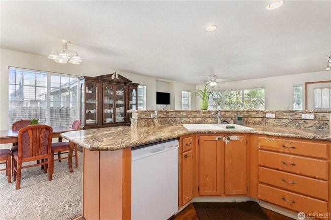 Building Photo - Beautiful Three Bedroom House in Lynden For Rent