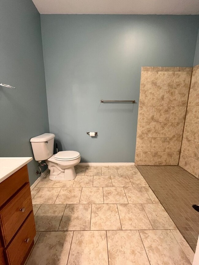 Building Photo - 2 Bedroom Twinhome For Rent in Lennox, SD!!