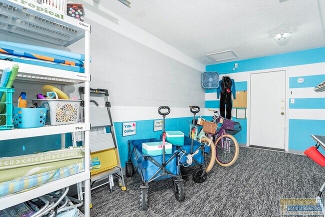 Building Photo - 127 E Atol St