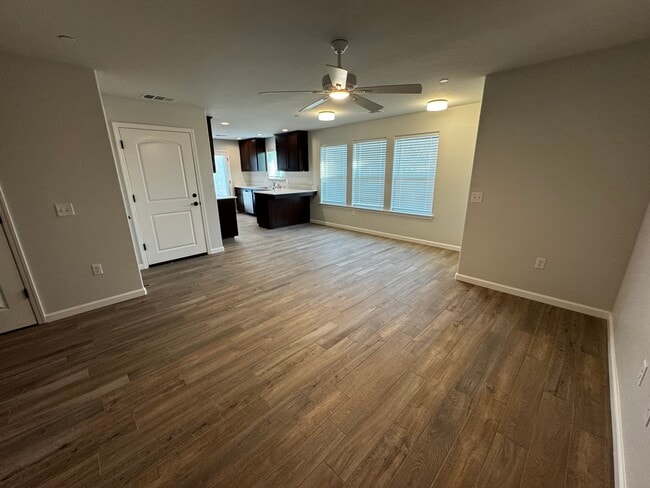 Building Photo - 2426 Oakmont Cir