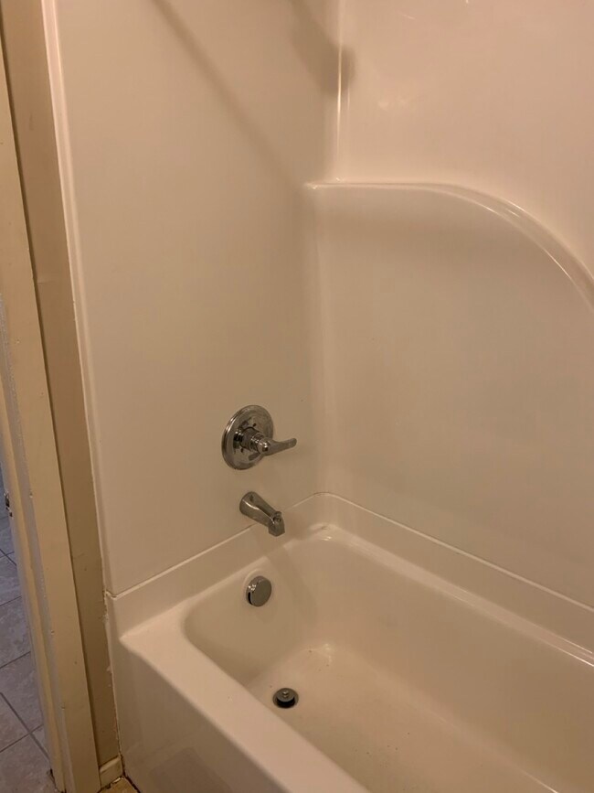 Building Photo - 2751 Lail Rd