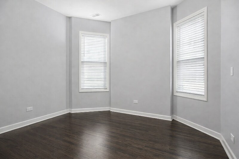 Building Photo - 1220 S Avers Ave