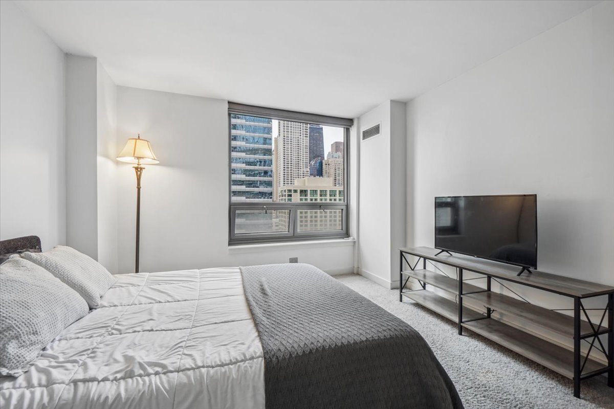 Building Photo - 440 N Wabash Ave
